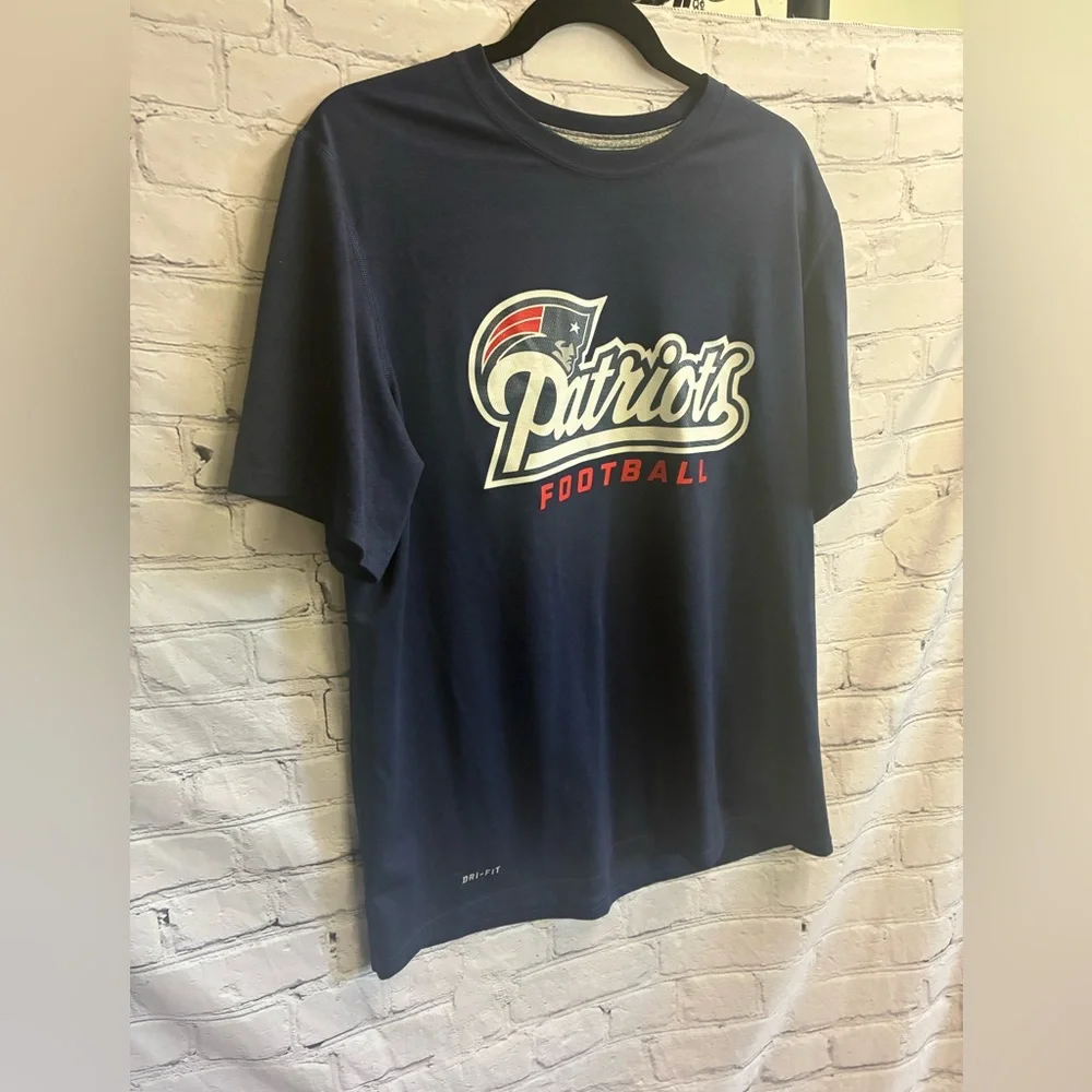 Nike NFL On Field Dri Fit New England‎ Patriots Mens Large Blue Football T Shirt